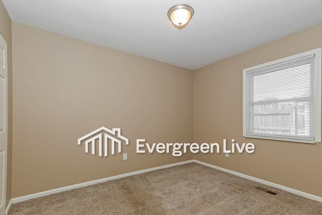 4342 Arrowrock Ave - Photo 7 of 15