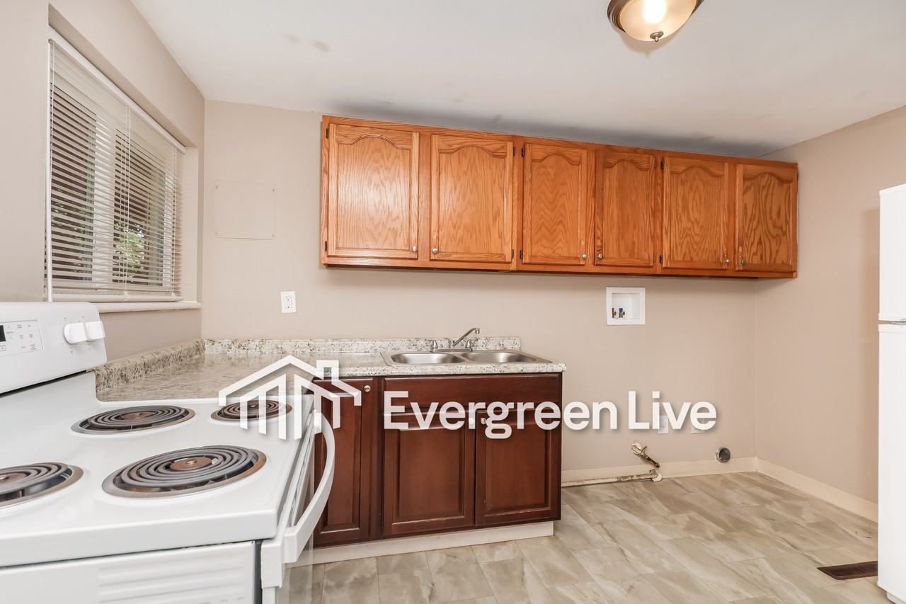 4606 Winchester Dr - Photo 6 of 16