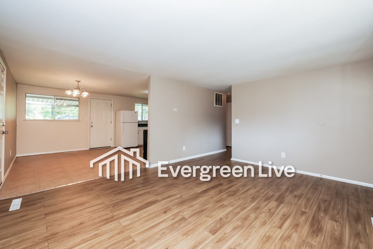 6469 Hemingway Rd - Photo 6 of 16