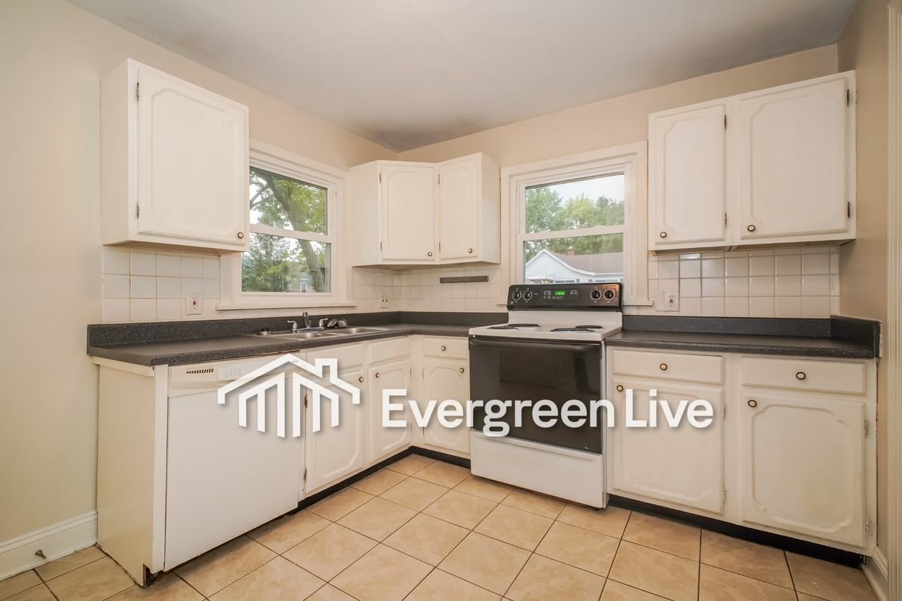 1144 Chelsea Ave - Photo 7 of 16