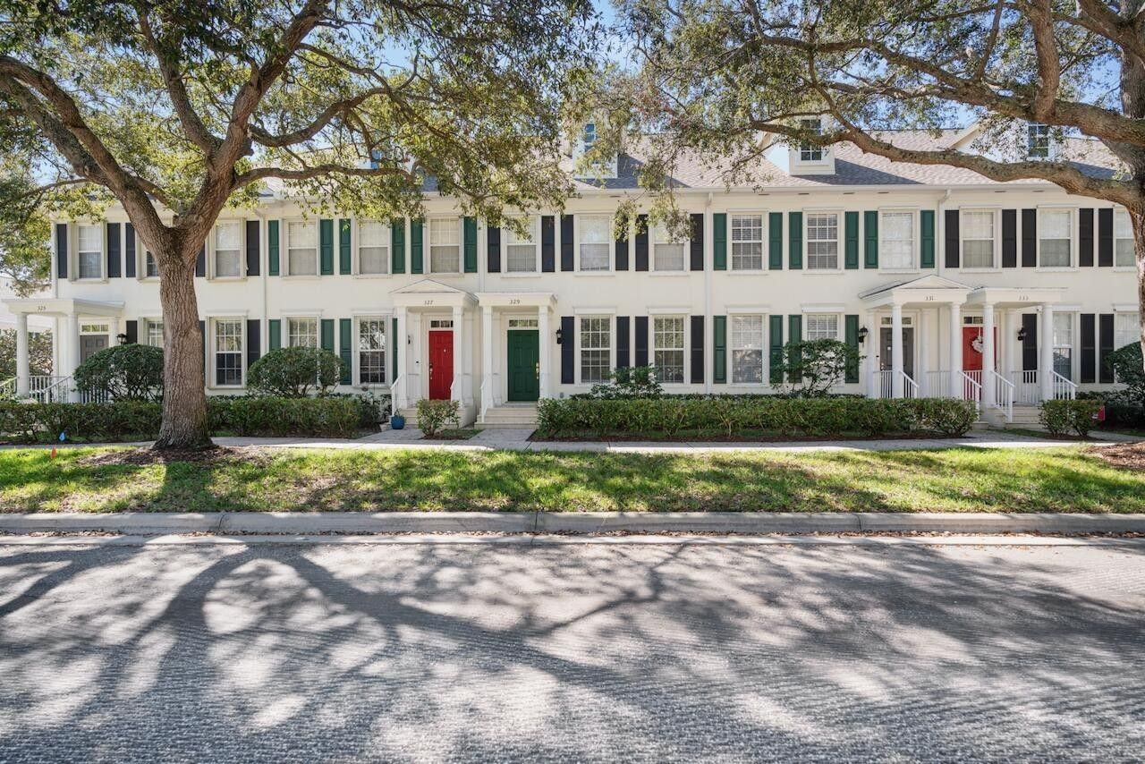 329 Legare Court - Photo 3 of 21