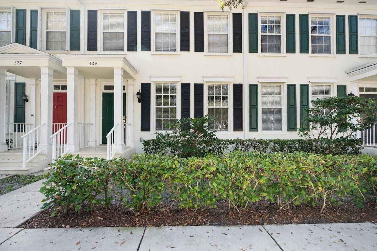 329 Legare Court - Photo 4 of 21