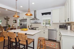 featured image of 85 W Thames St