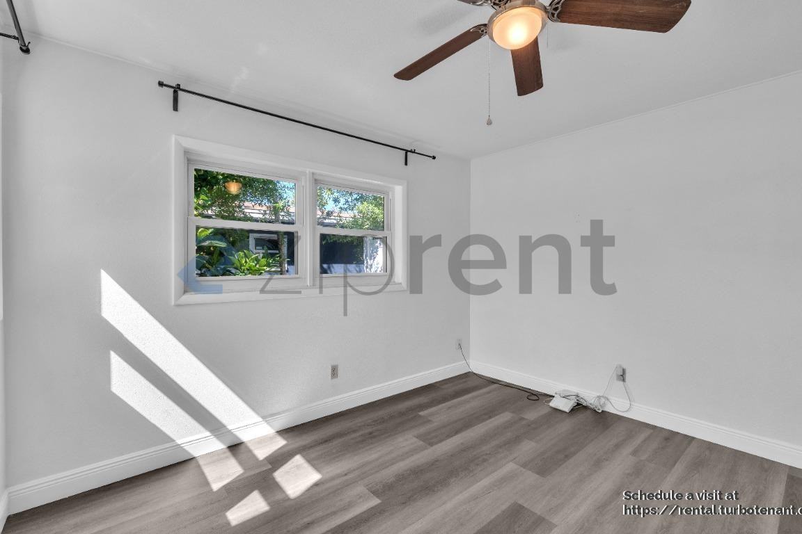 3321 W Iowa Ave - Photo 4 of 23