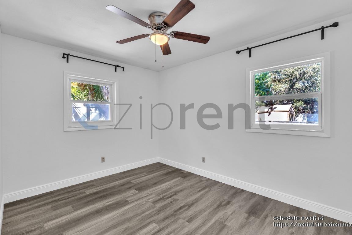 3321 W Iowa Ave - Photo 5 of 23