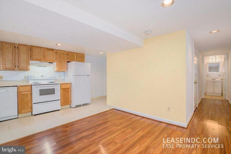 29 T St Nw #2 - Photo 3 of 11