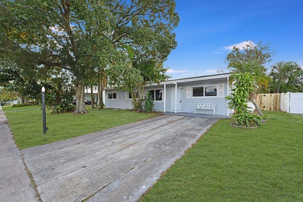 710 Cayuga Street - Photo 2 of 19