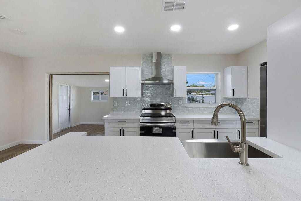 710 Cayuga Street - Photo 7 of 19