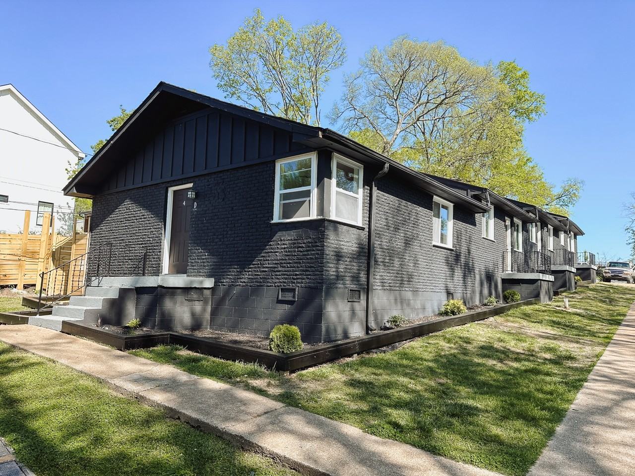 416 Mallory St #A - Photo 2 of 17