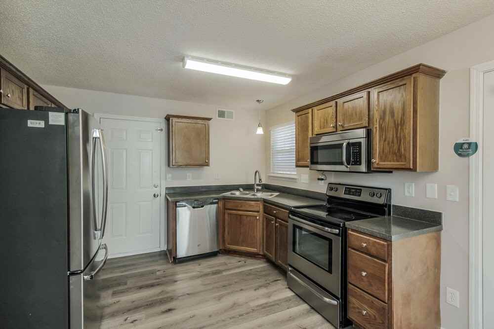 15252 Eric Kyle Dr - Photo 7 of 17