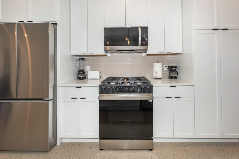 7540 Churchill St - Photo 3 of 42