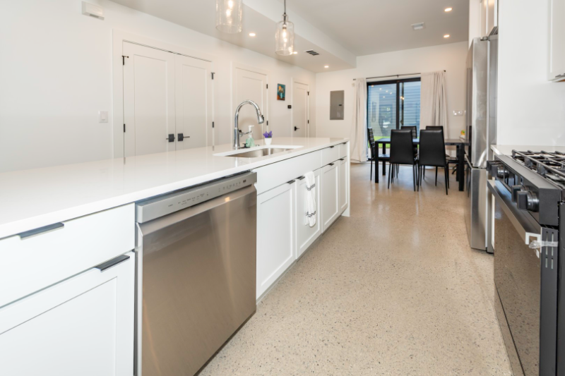 7540 Churchill St - Photo 5 of 42