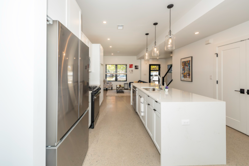 7540 Churchill St - Photo 6 of 42