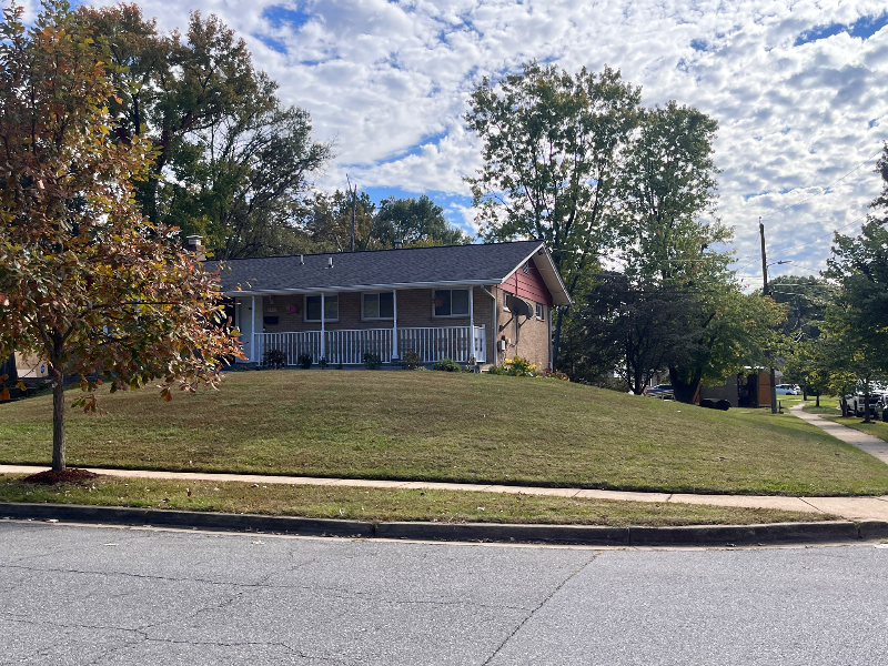 8701 Magnolia Dr - Photo 2 of 6