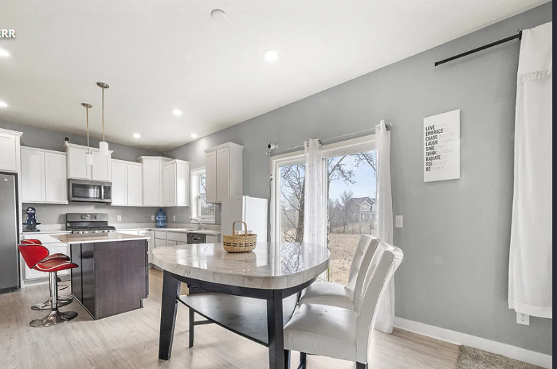15985 Sapphire St Nw - Photo 2 of 8