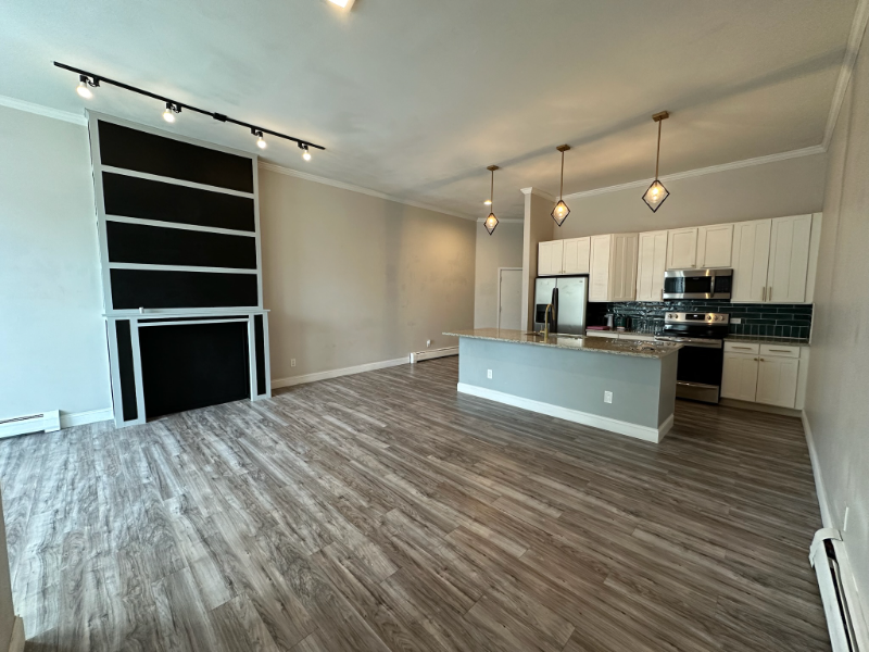 2712 Stout St #B - Photo 2 of 10