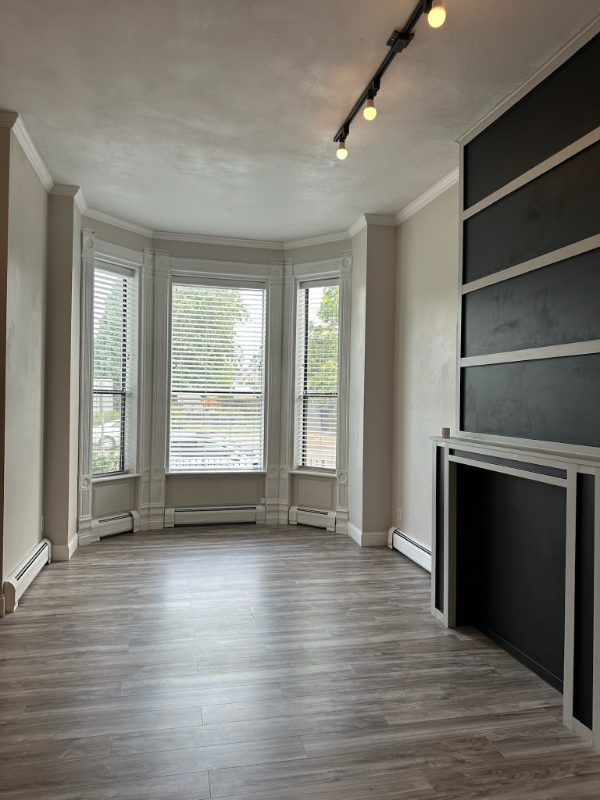 2712 Stout St #B - Photo 4 of 10