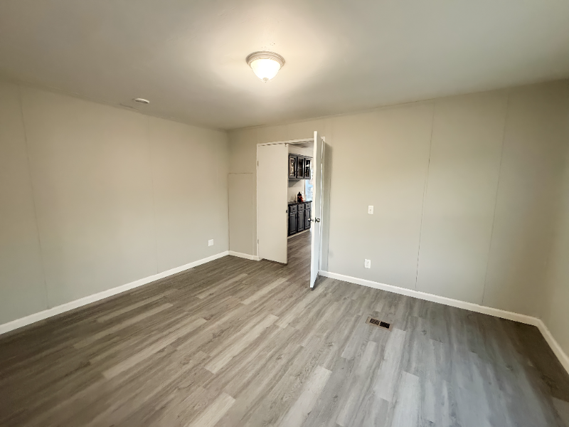 54 Mahoning Ave - Photo 2 of 3