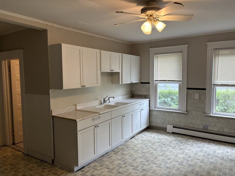 528 Stanley Street #1