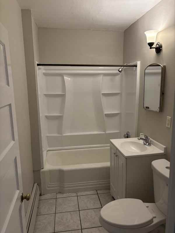 528 Stanley St #1 - Photo 4 of 11