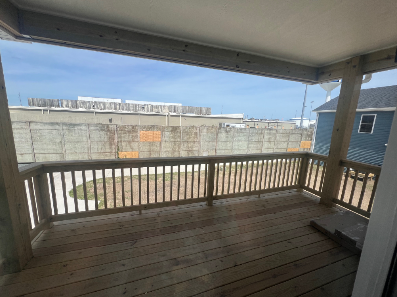 302 Indian Drive - Photo 4 of 17