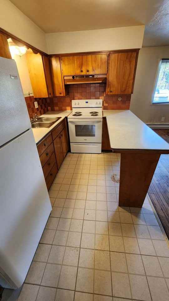 1611 - Photo 4 of 29