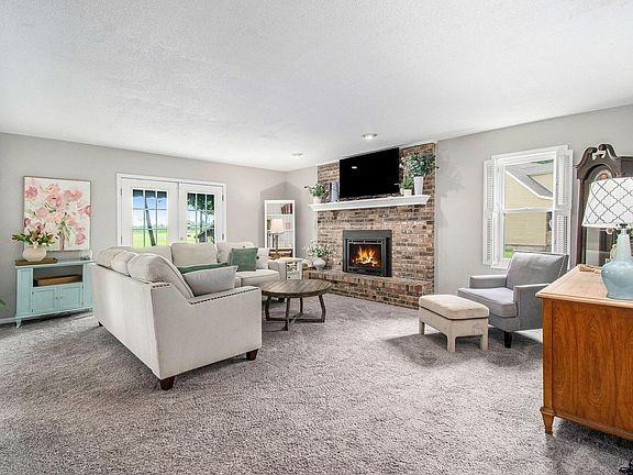 10923 Parkview Ct #NA - Photo 2 of 8