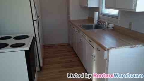 1321 S 7th St - Photo 2 of 11