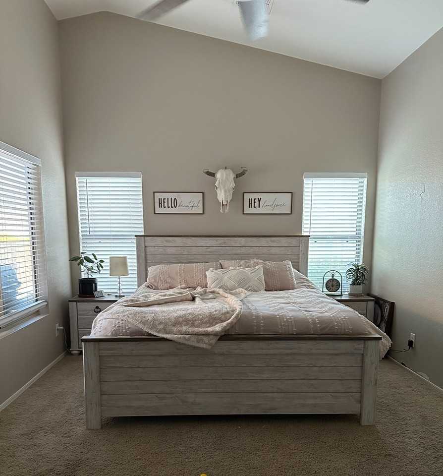 4043 W Desert Hollow Dr #NA - Photo 2 of 10
