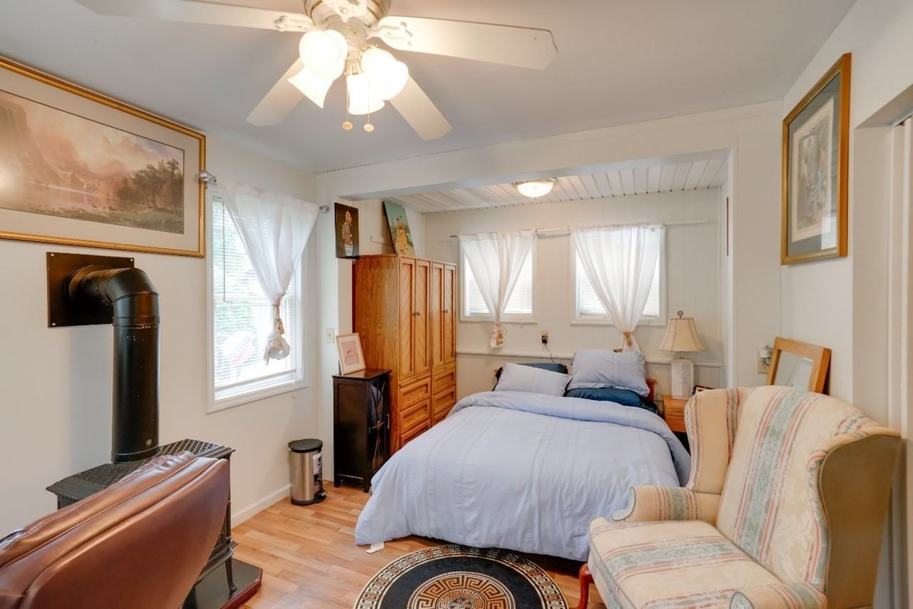 429 W Lawrence St #NA - Photo 4 of 22