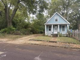 featured image of 619 Fairholm Ave #NA