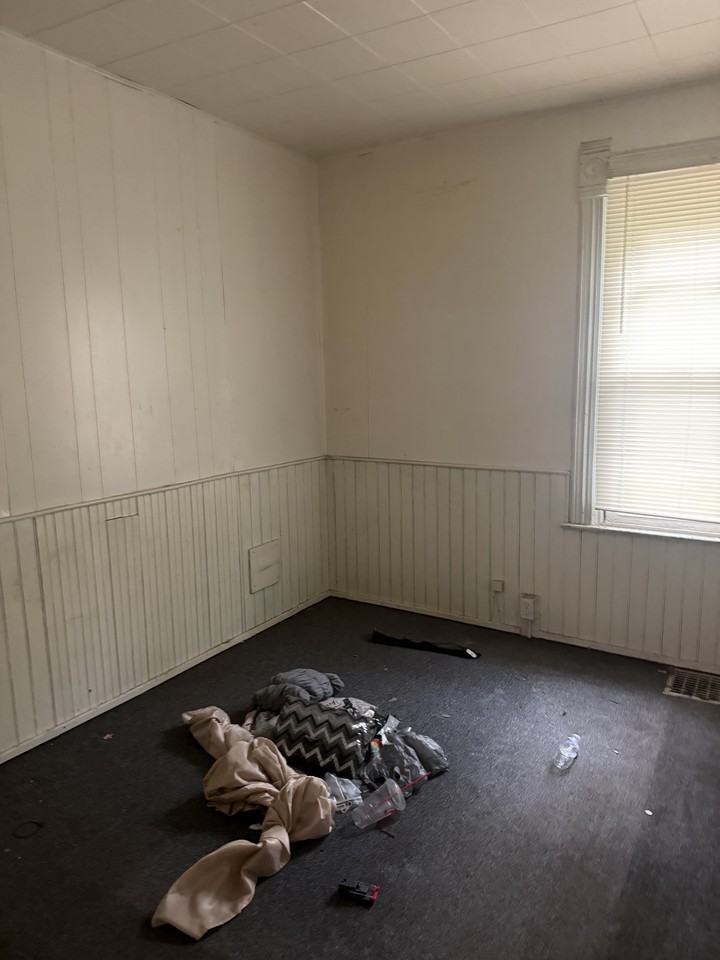 619 Fairholm Avenue #NA - Photo 3 of 5