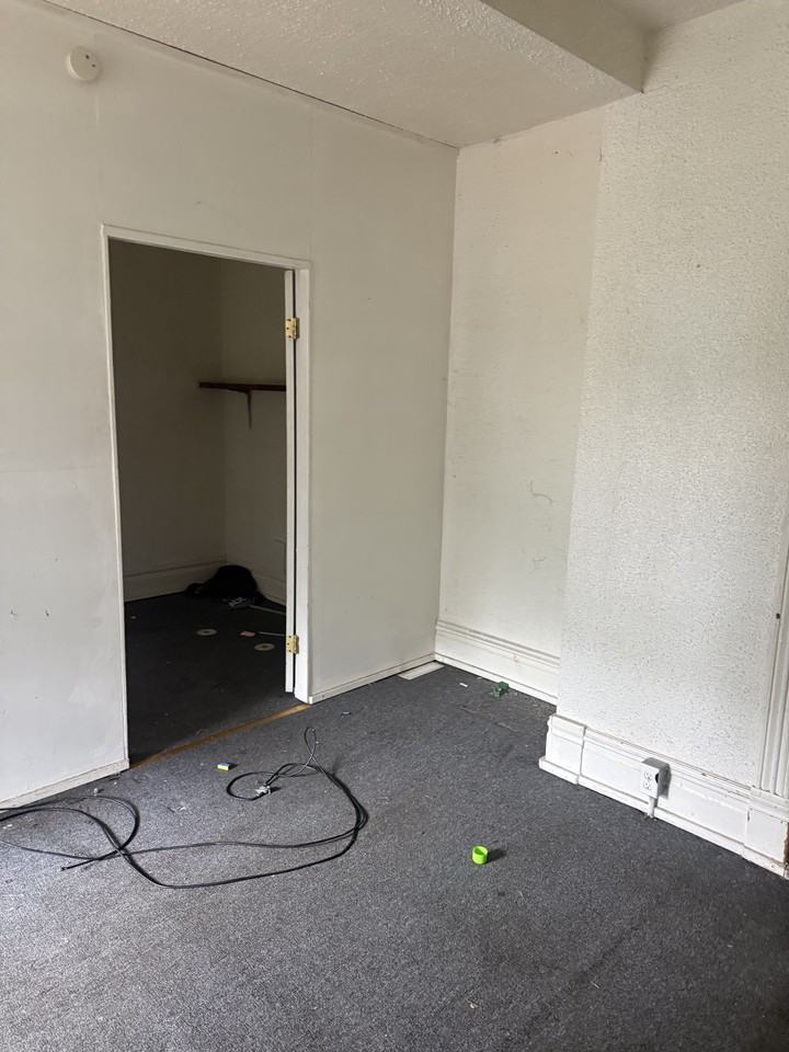 619 Fairholm Avenue #NA - Photo 4 of 5