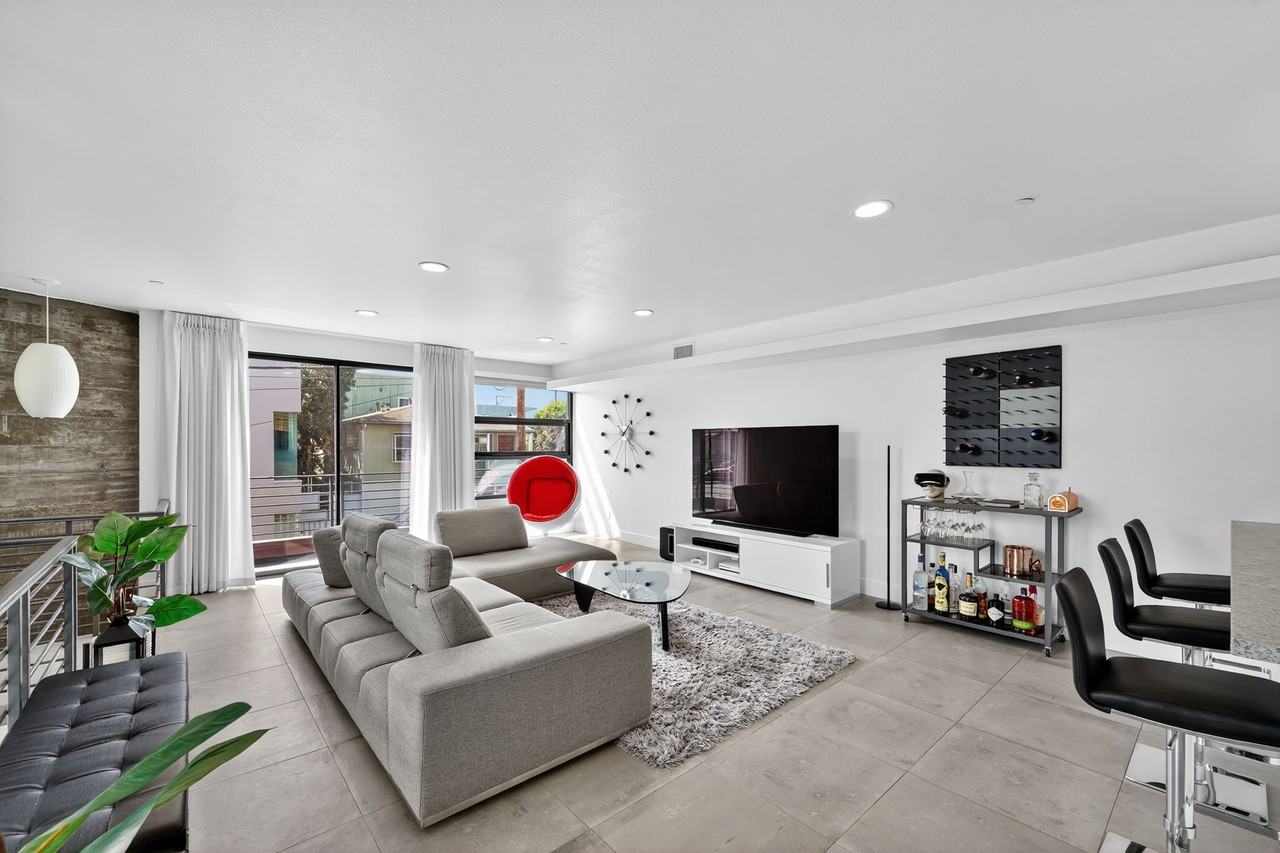 1418 Innes Pl #NA - Photo 2 of 34