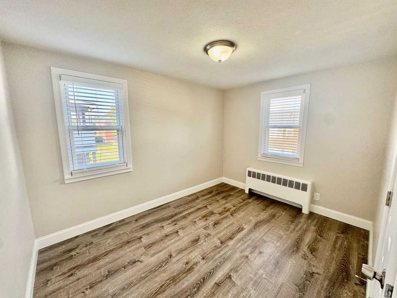 Shawomet Gardens Apartments - Photo 6 of 29