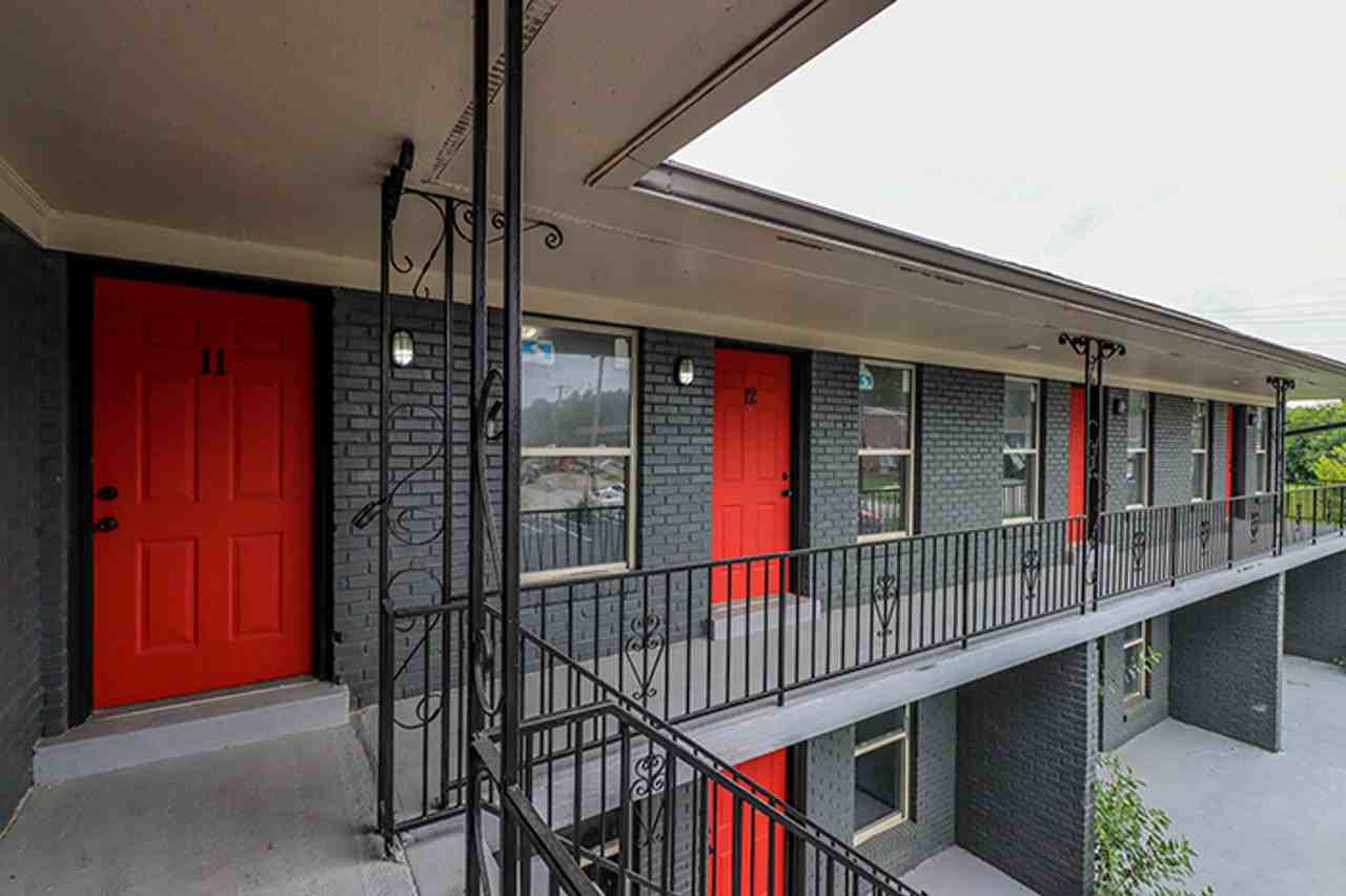 3405 Shagbark Rd - Photo 6 of 35