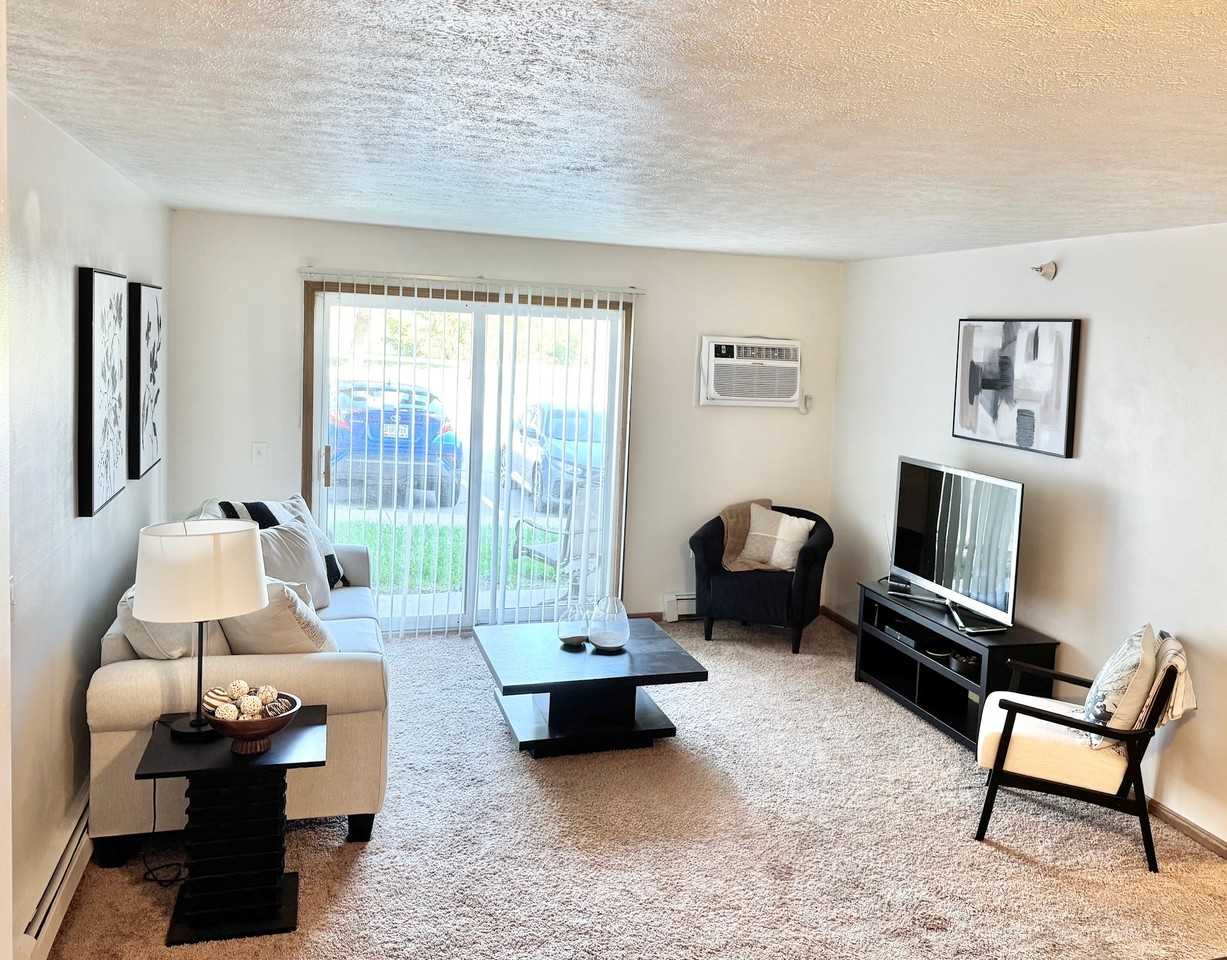 100 Raleigh Ct #135 - Photo 2 of 11