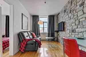 featured image of 131 Rue Sainte-Anne #15
