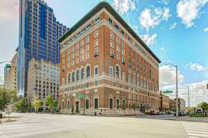 featured image of 350 N Meridian St #304