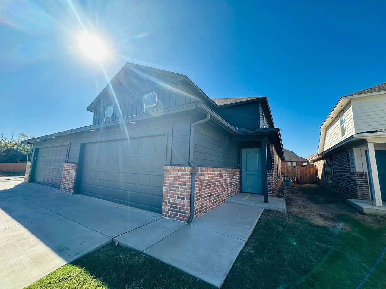 10810 Nw 119th Pl - Photo 2 of 38