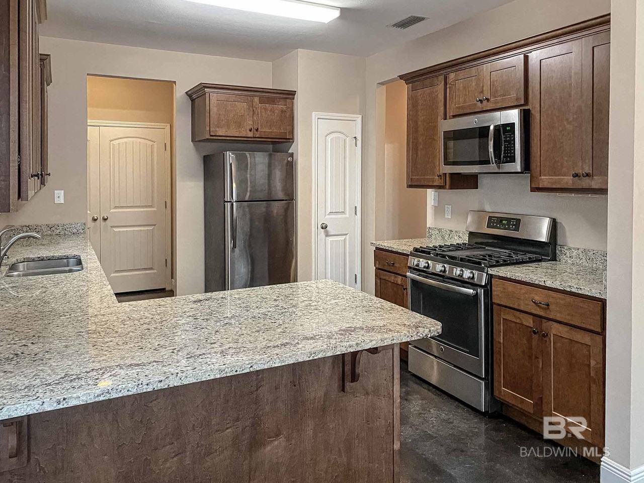 12919 Churchill Dr #B - Photo 5 of 14