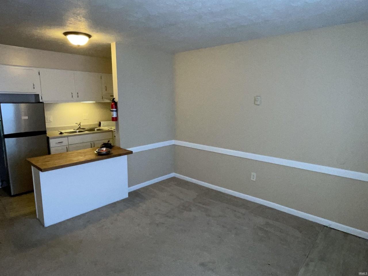 915 N Rogers St #A9 - Photo 2 of 11