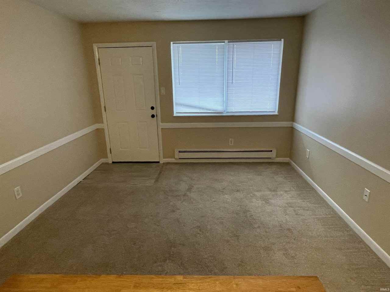 915 N Rogers St #A9 - Photo 3 of 11