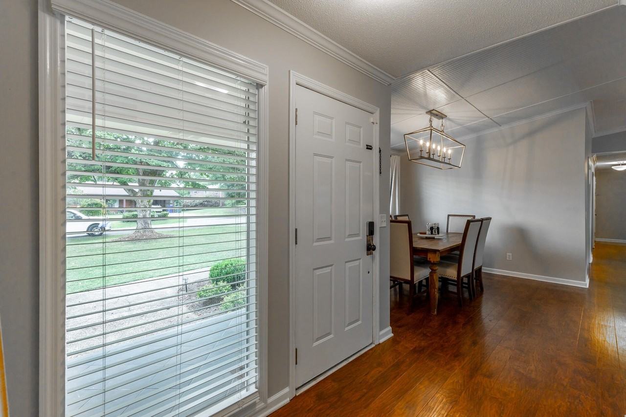 1325 Highland Rd - Photo 2 of 40