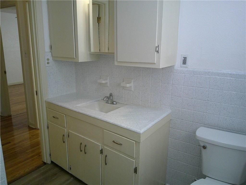 749 Ashland Dr - Photo 6 of 10