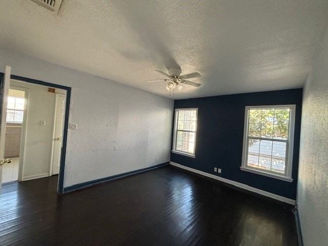 1053 Chamberlain St - Photo 7 of 14