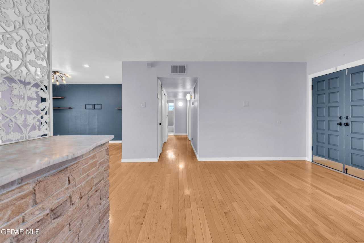 4200 Wallington Dr - Photo 6 of 50