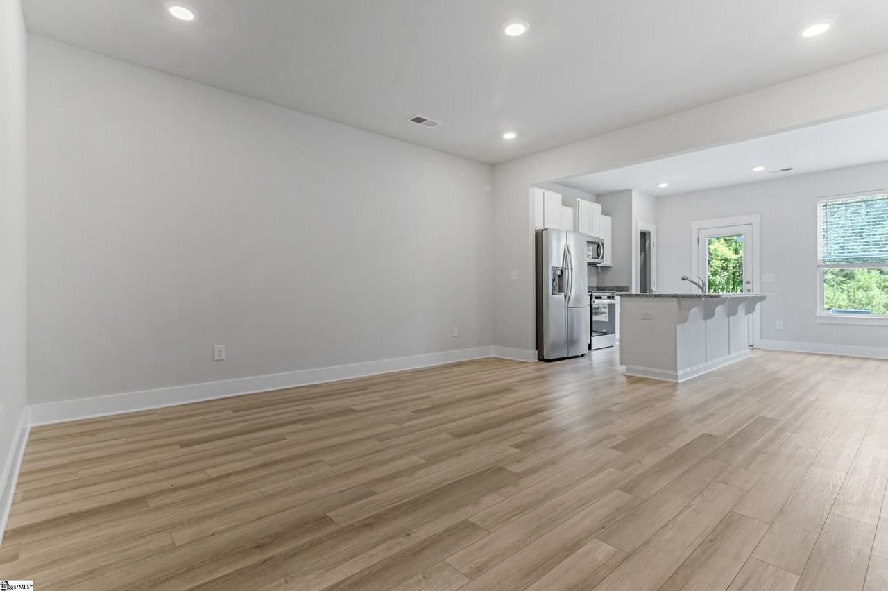 1031 Millison Pl - Photo 6 of 38