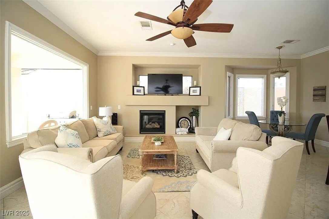 351 Arbour Garden Ave - Photo 3 of 8