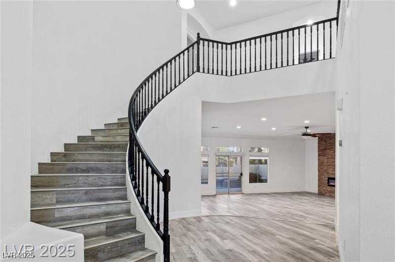 4630 Laguna Vista St - Photo 4 of 45